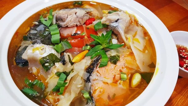 Có thể nấu canh măng chua cá hồi cho người bệnh tiểu đường